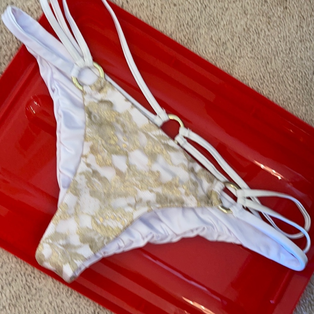 Beach Bunny Lace bikini bottoms white large